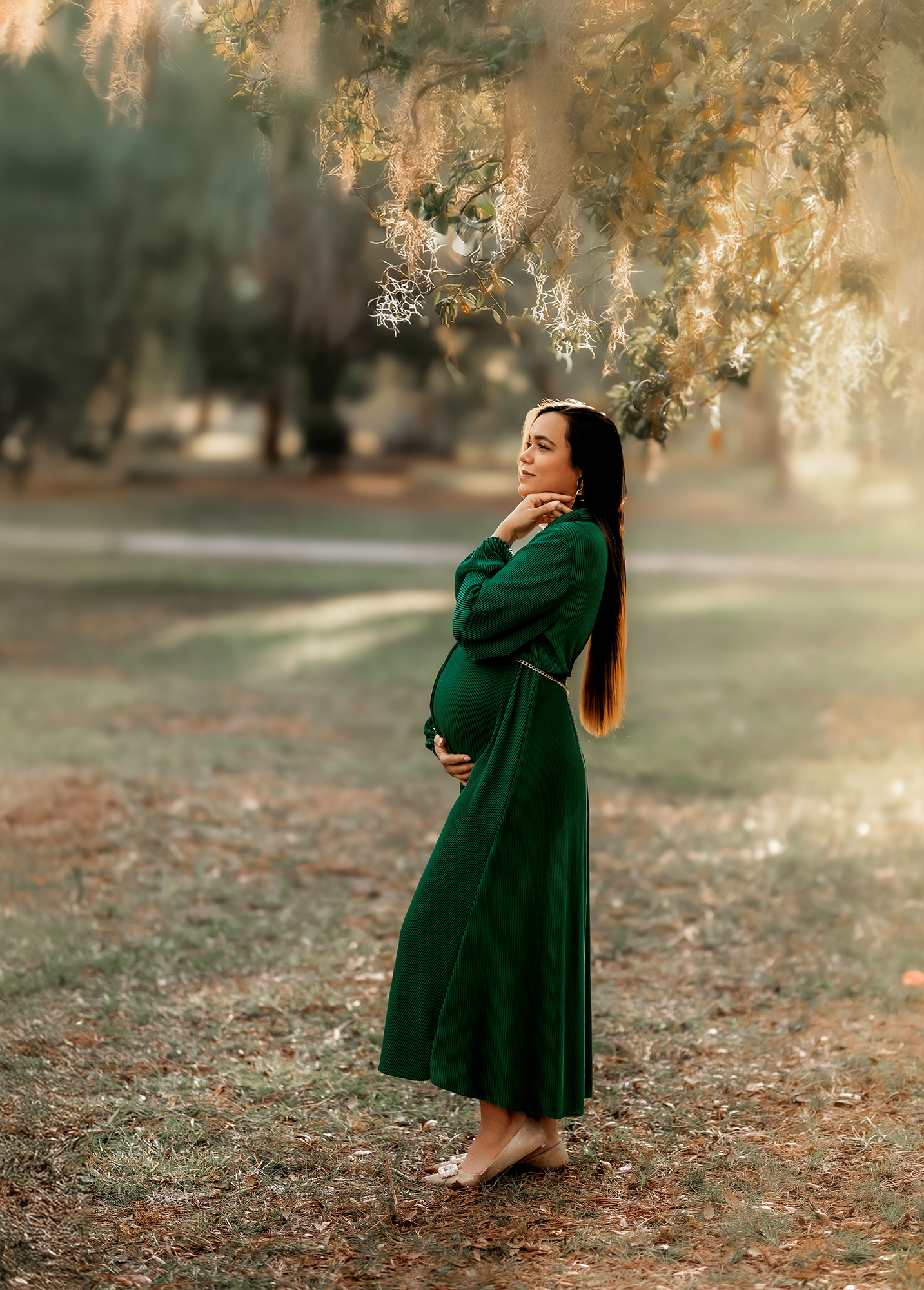 Natural and timeless maternity photography in Orlando, Florida