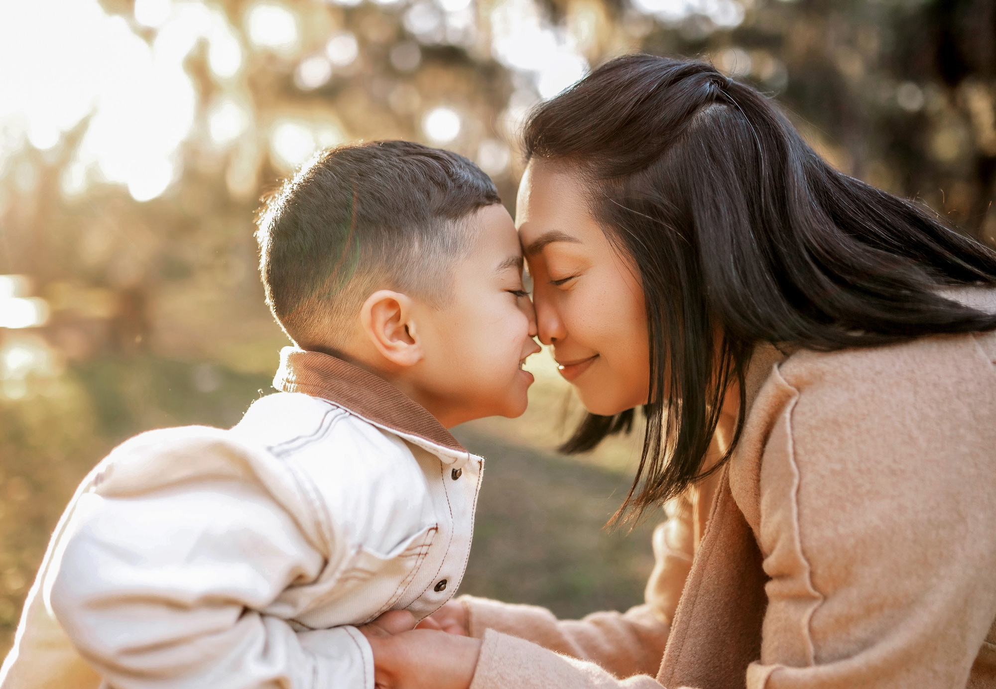 Family enjoying a quiet moment during Orlando family photoshoot
