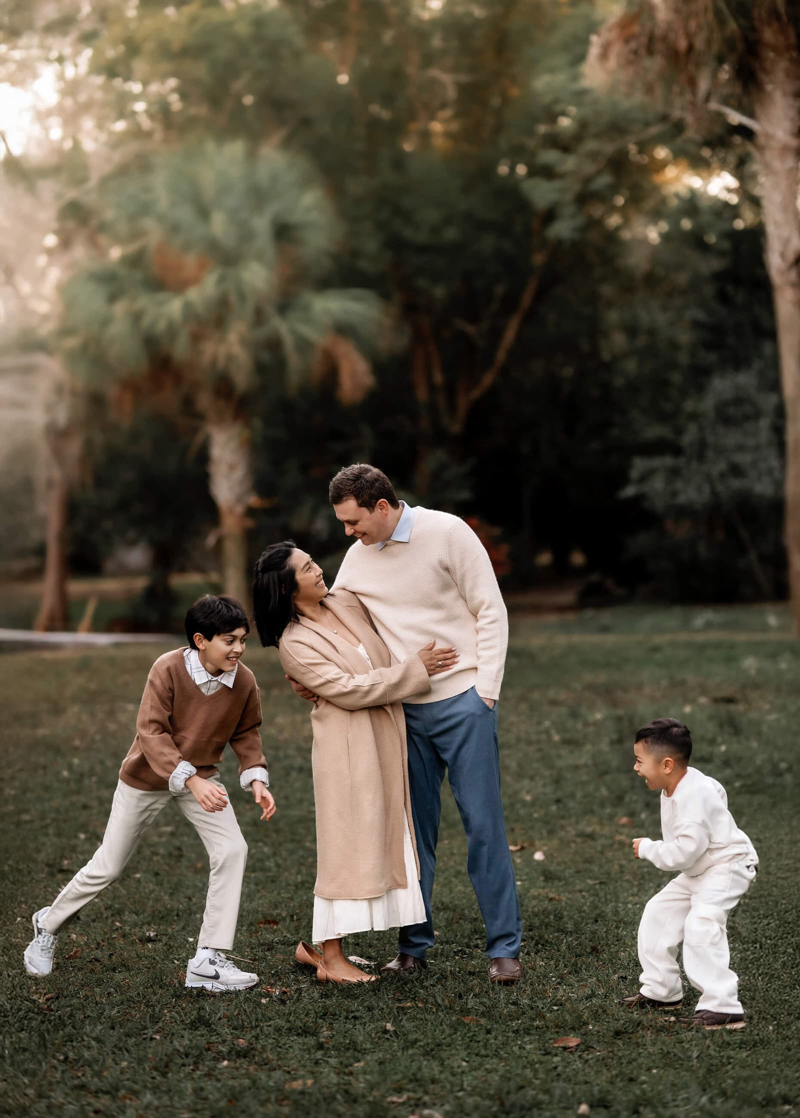 Outdoor family session with children in Orlando, Florida
