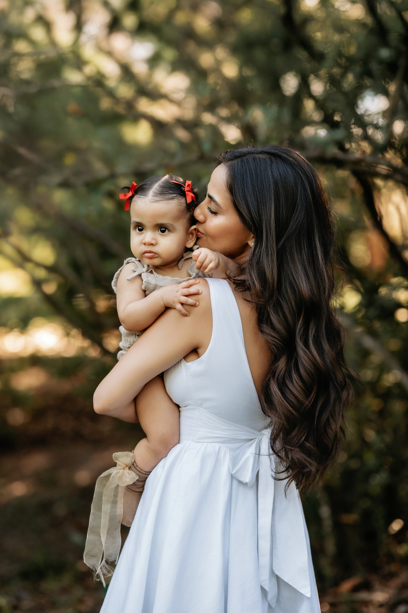 Family photography session in Orlando Florida with candid moments and natural outdoor light